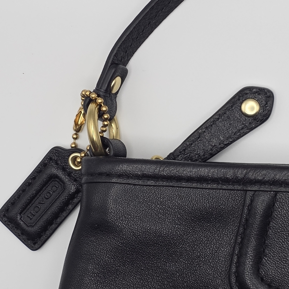 Coach Black Leather Pleated Wristlet Red Liner - Picture 4 of 8